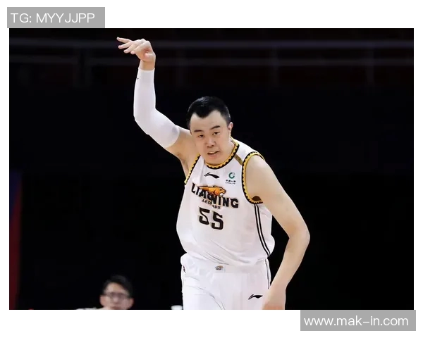 韩德君：从篮球新星到职业生涯巅峰的传奇之路与成长故事