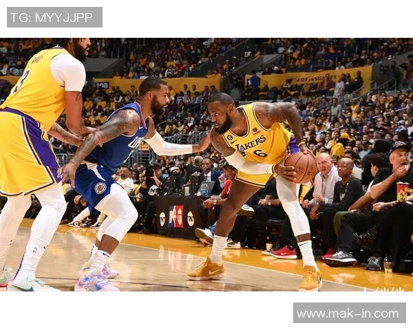 快船与湖人精彩对决视频回放全程回顾与精彩瞬间分析